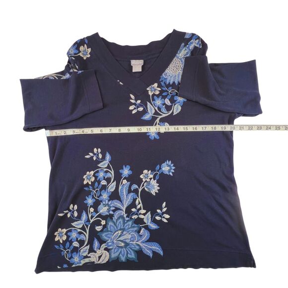 Chicos Top 2 Large Midnight Blue Artisan Floral V Neck Resort Wear Chic Blouse - Picture 3 of 9